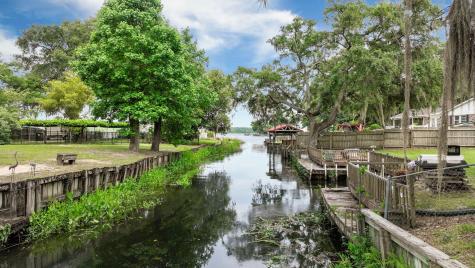 1807 Perch Road Moncks Corner SC 29461