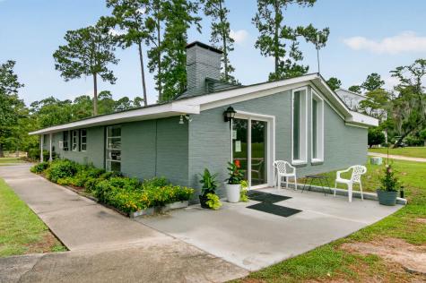 2204 Cypress Pointe Lane Manning SC 29102