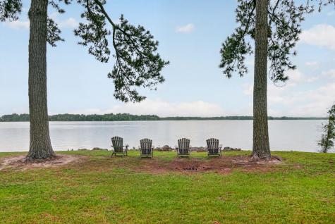 2204 Cypress Pointe Lane Manning SC 29102