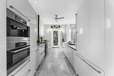 6 Rutledge Avenue Charleston SC 29401