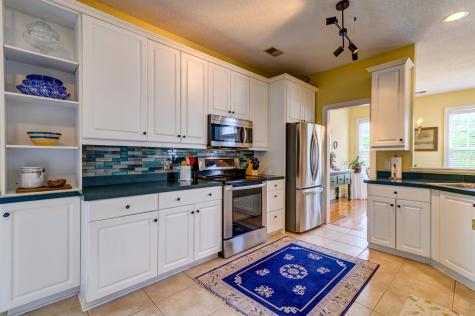 67 Oyster Point Row Charleston SC 29412