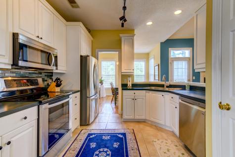 67 Oyster Point Row Charleston SC 29412