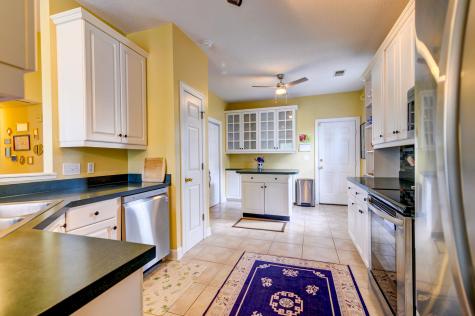 67 Oyster Point Row Charleston SC 29412
