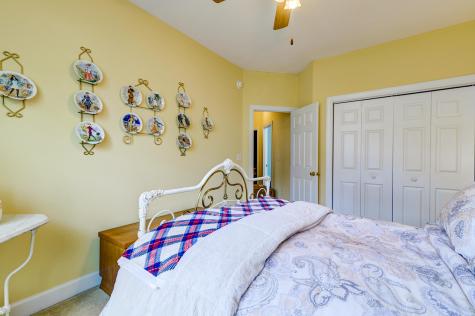 67 Oyster Point Row Charleston SC 29412