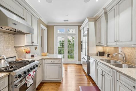 20 Boyces Wharf Charleston SC 29401