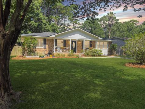 212 Forest Circle Summerville SC 29483