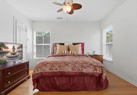 5292 E Dolphin Street North Charleston SC 29405