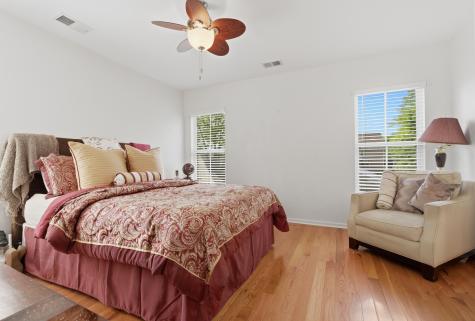 5292 E Dolphin Street North Charleston SC 29405