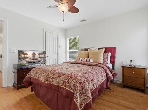 5292 E Dolphin Street North Charleston SC 29405