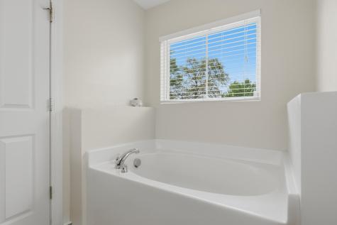 5292 E Dolphin Street North Charleston SC 29405