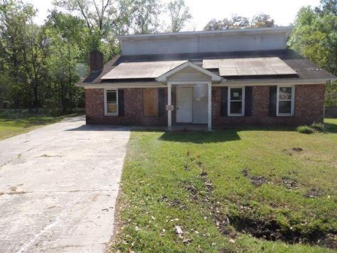 102 Desi Court Summerville SC 29485
