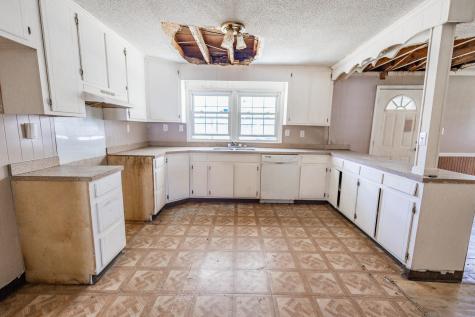 1632 Central Avenue Summerville SC 29483