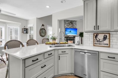 113 Oyster Point Row Charleston SC 29412