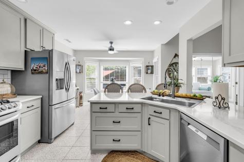 113 Oyster Point Row Charleston SC 29412