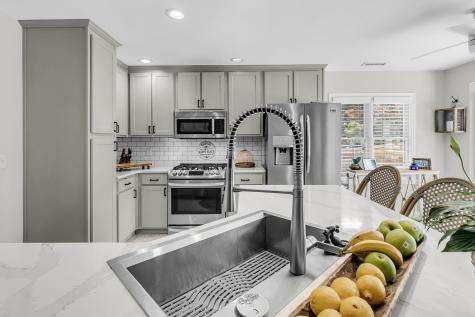 113 Oyster Point Row Charleston SC 29412