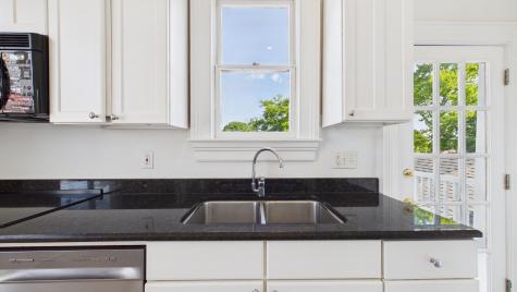 180 Broad Street Charleston SC 29401
