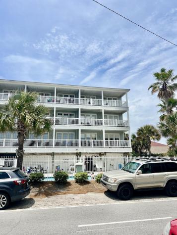 106 W Arctic Avenue Folly Beach SC 29439