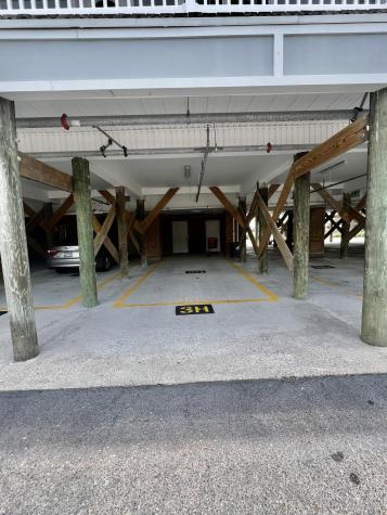 106 W Arctic Avenue Folly Beach SC 29439