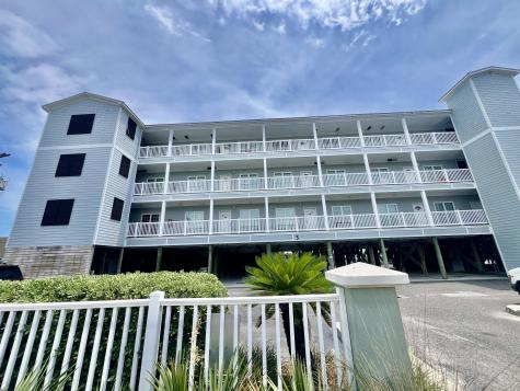 106 W Arctic Avenue Folly Beach SC 29439