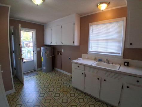 2112 W Carolina Avenue Hartsville SC 29550