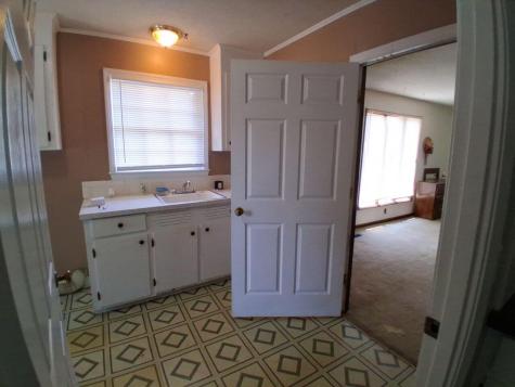 2112 W Carolina Avenue Hartsville SC 29550