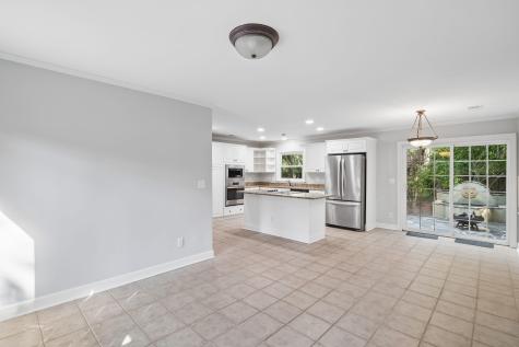 562 Fort Johnson Road Charleston SC 29412