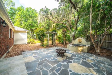 562 Fort Johnson Road Charleston SC 29412