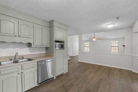 7611 Valleyview Circle North Charleston SC 29418