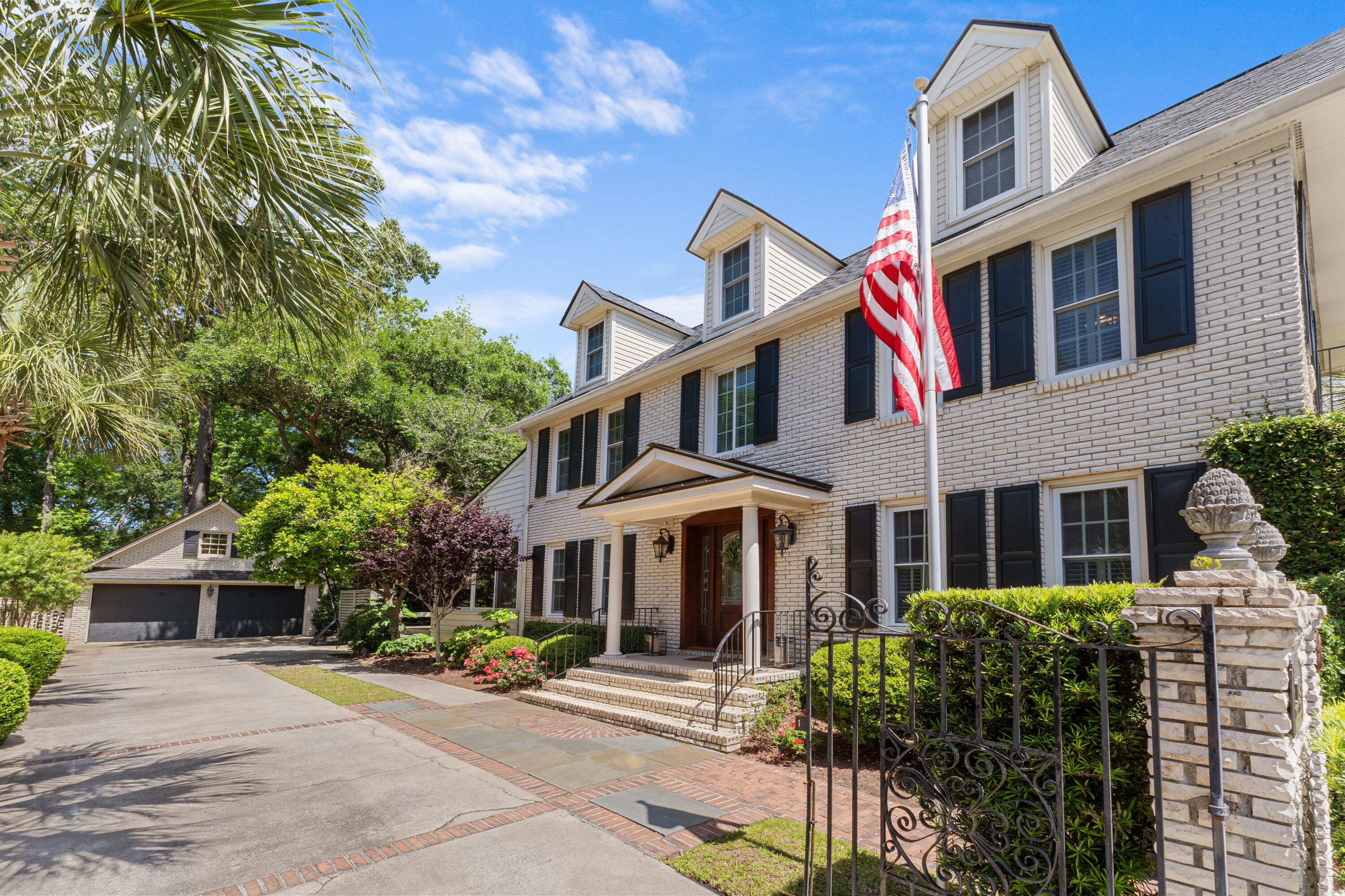 1043 Loyalist Lane Mount Pleasant SC 29464