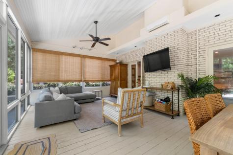 1043 Loyalist Lane Mount Pleasant SC 29464