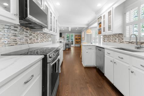 1043 Loyalist Lane Mount Pleasant SC 29464