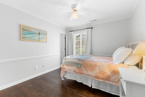 1043 Loyalist Lane Mount Pleasant SC 29464