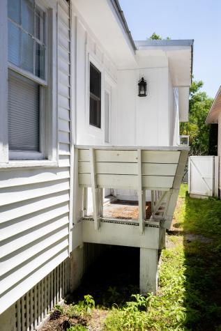 43 N Enston Avenue Charleston SC 29403