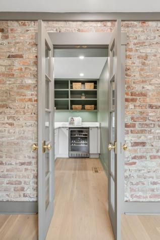 2 Gadsden Street Charleston SC 29401