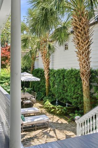 24 King Street Charleston SC 29401