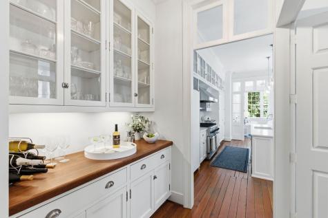 24 King Street Charleston SC 29401