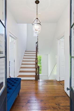 24 King Street Charleston SC 29401