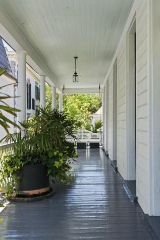 24 King Street Charleston SC 29401