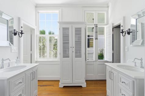 24 King Street Charleston SC 29401