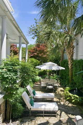 24 King Street Charleston SC 29401