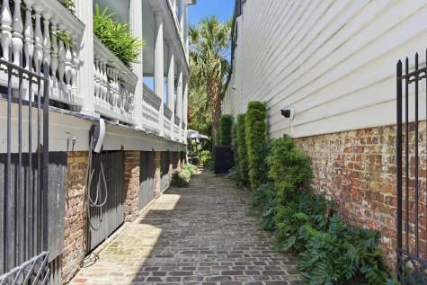 24 King Street Charleston SC 29401