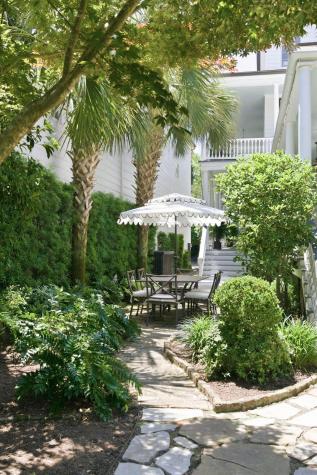 24 King Street Charleston SC 29401