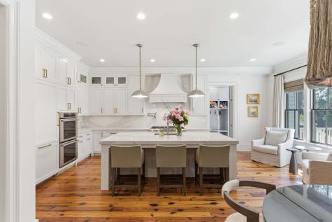 660 Ellis Oak Avenue Charleston SC 29412
