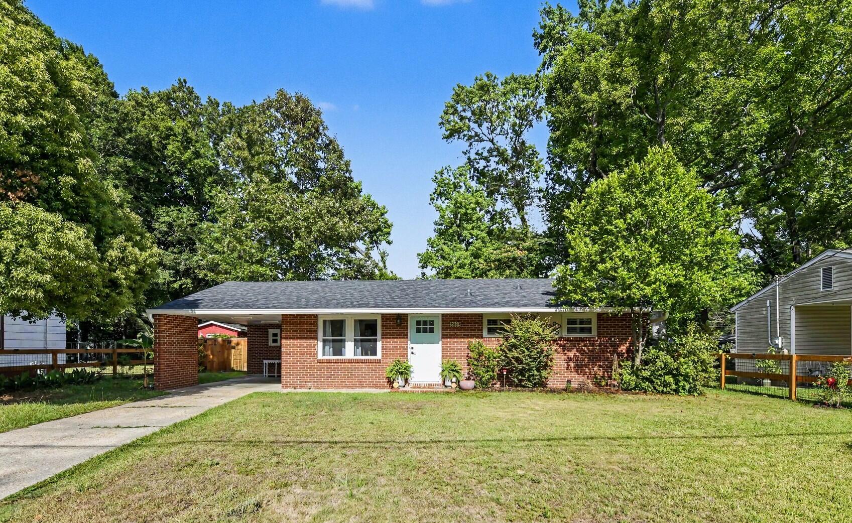 2633 Dellwood Avenue North Charleston SC 29405