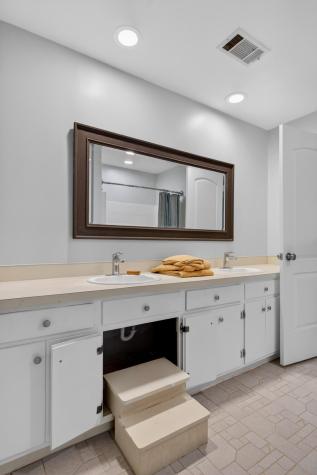 18 Old English Drive Charleston SC 29407