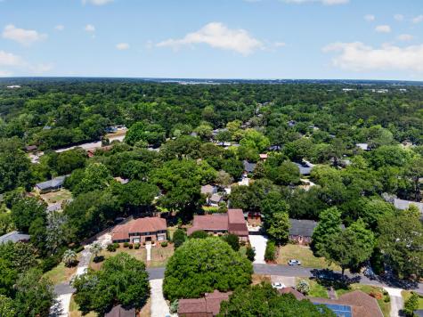 18 Old English Drive Charleston SC 29407