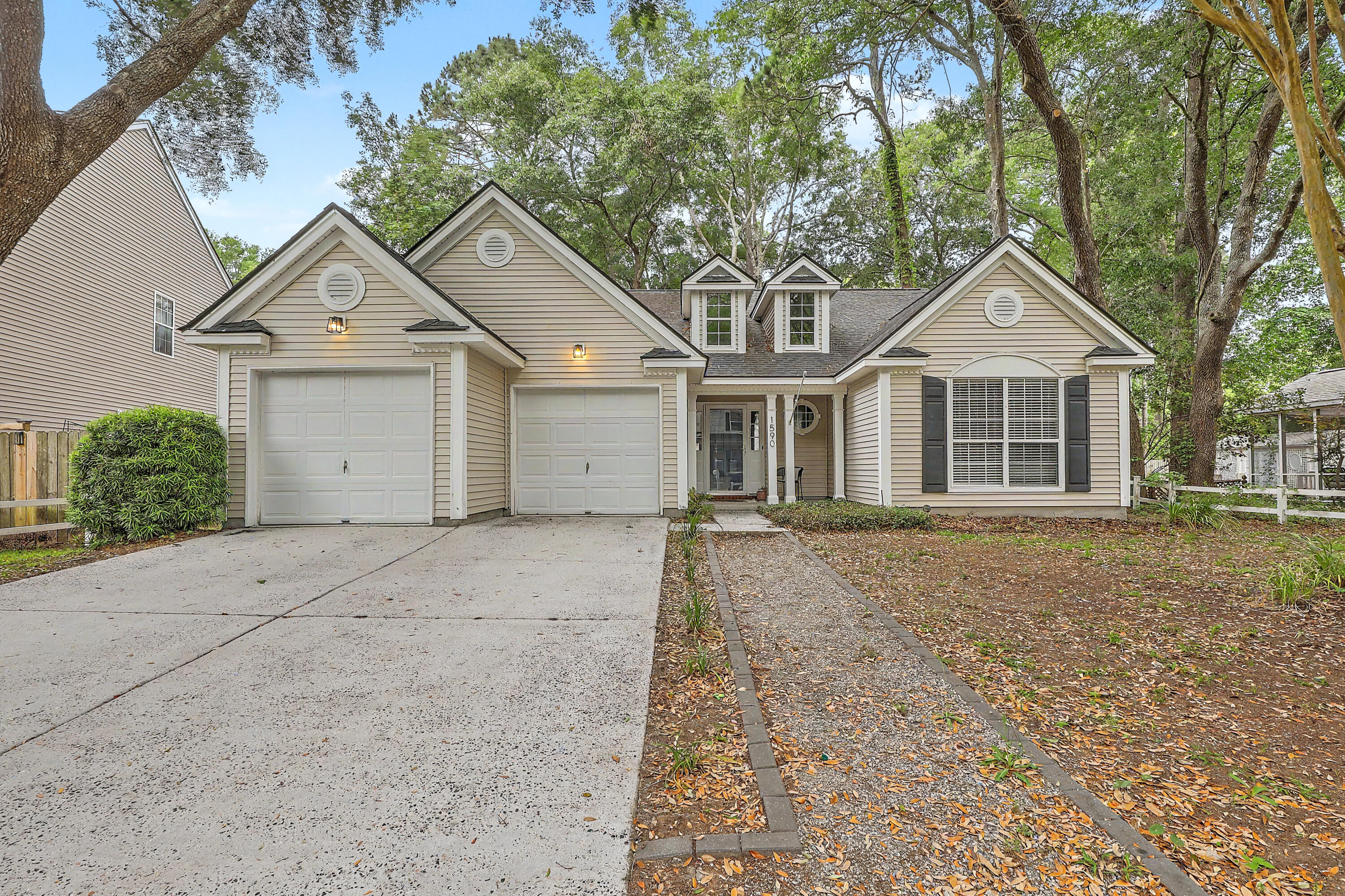 1590 Harborsun Drive Charleston SC 29412