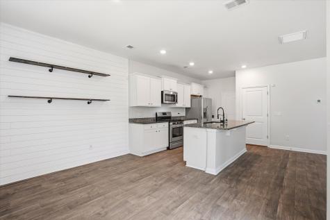 9773 Roseberry Ladson SC 29456