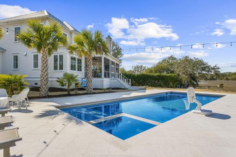 1064 N Shem Drive Mount Pleasant SC 29464