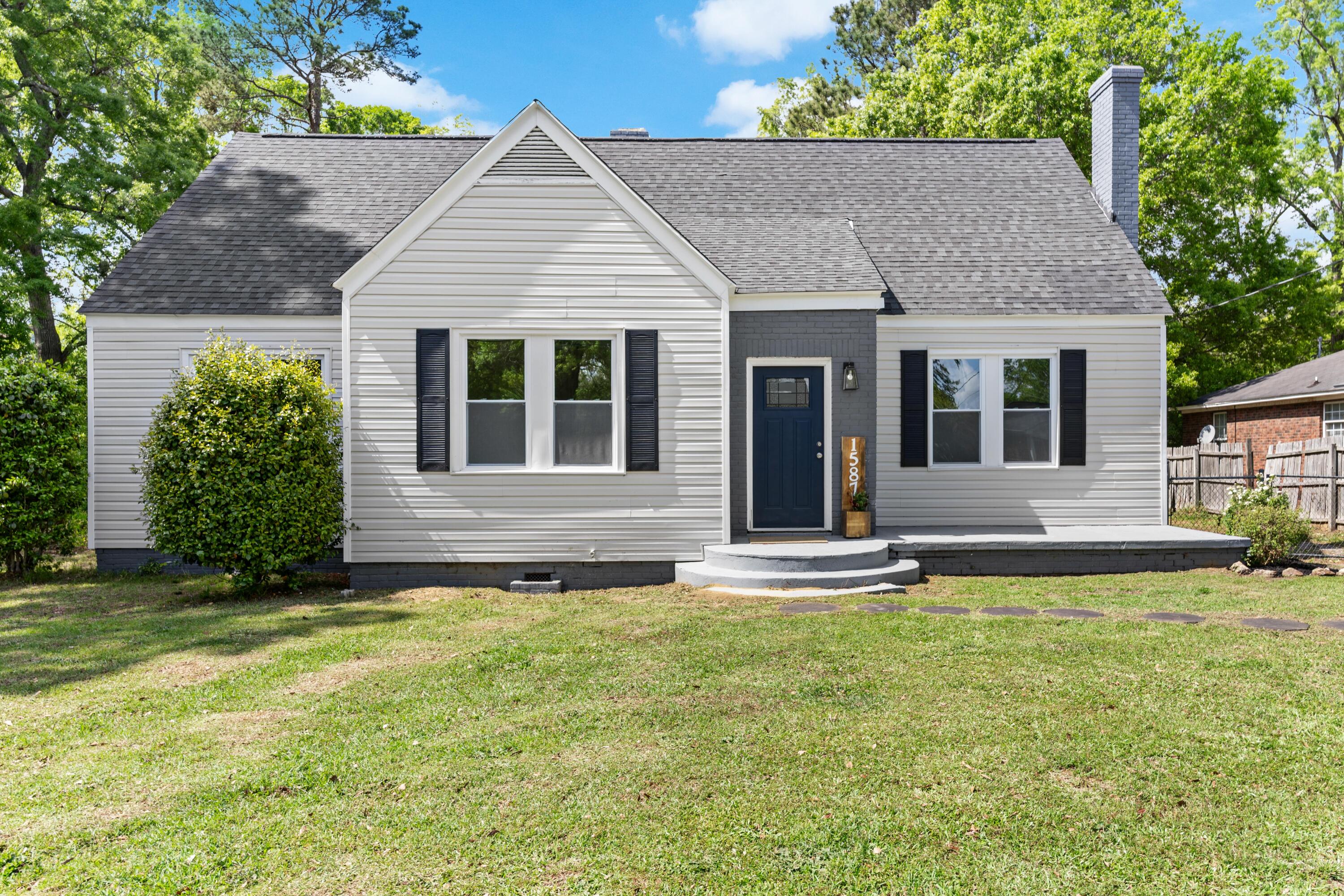 1587 Henley Street Orangeburg SC 29115